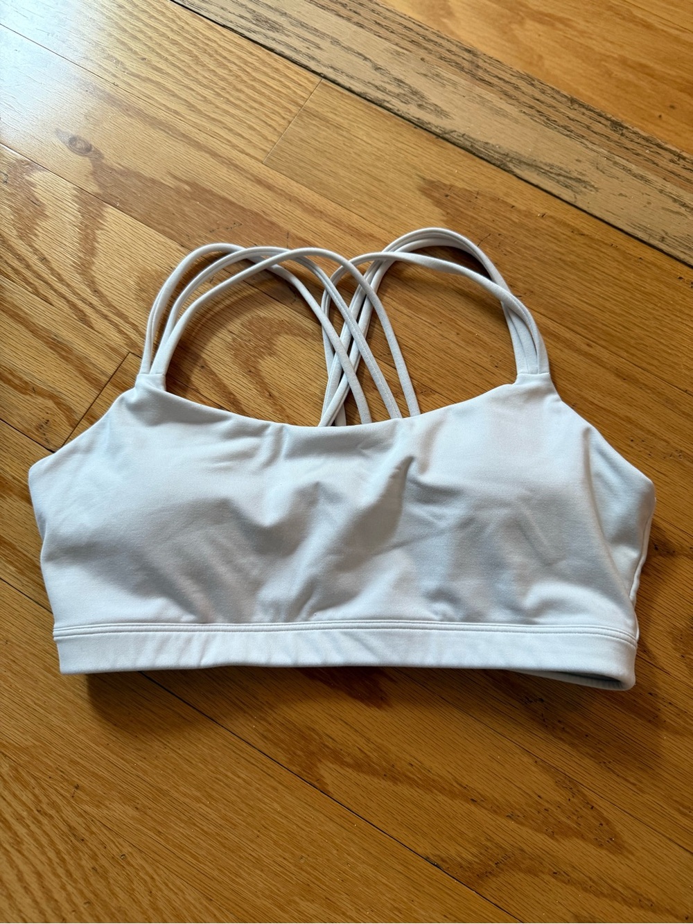GAP White Strappy Eclipse Sports Bra (pads included)